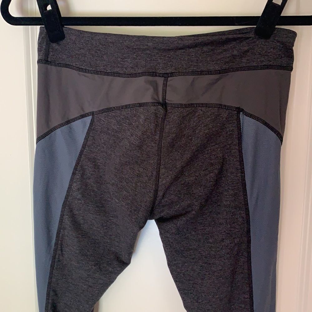 VPL gray leggings  